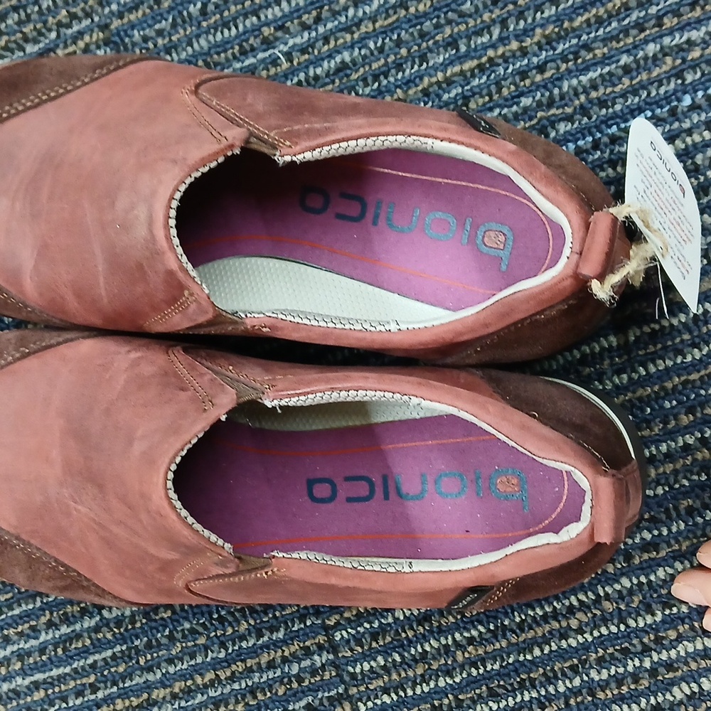 NEW Bionica Talma Burgundy Leather Slip-On Size 7.5 - Picture 5 of 9